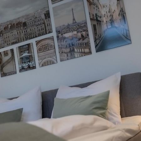 Kaza Guesthouse, Centrally Located 2 & 3 Bedroom Apartments In اوغسبورغ المظهر الخارجي الصورة