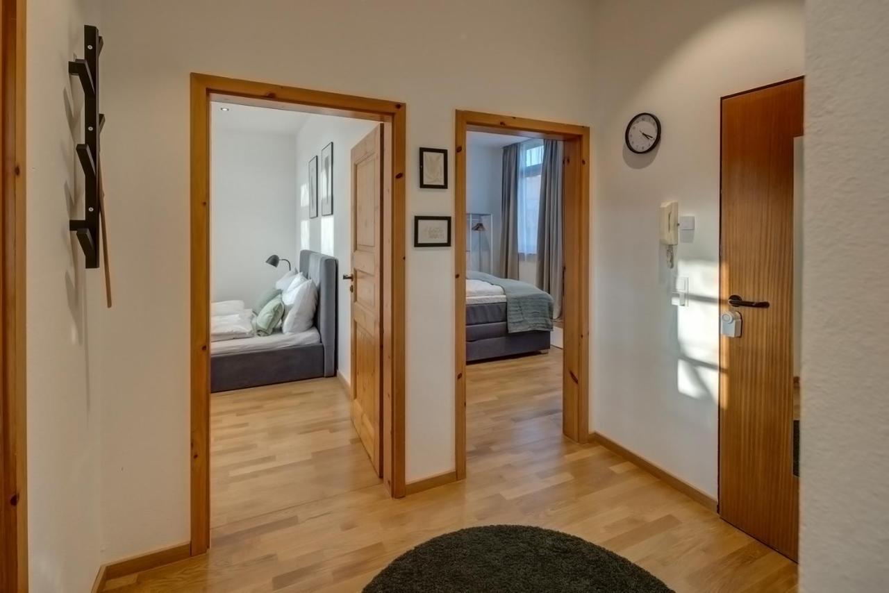 Kaza Guesthouse, Centrally Located 2 & 3 Bedroom Apartments In اوغسبورغ المظهر الخارجي الصورة