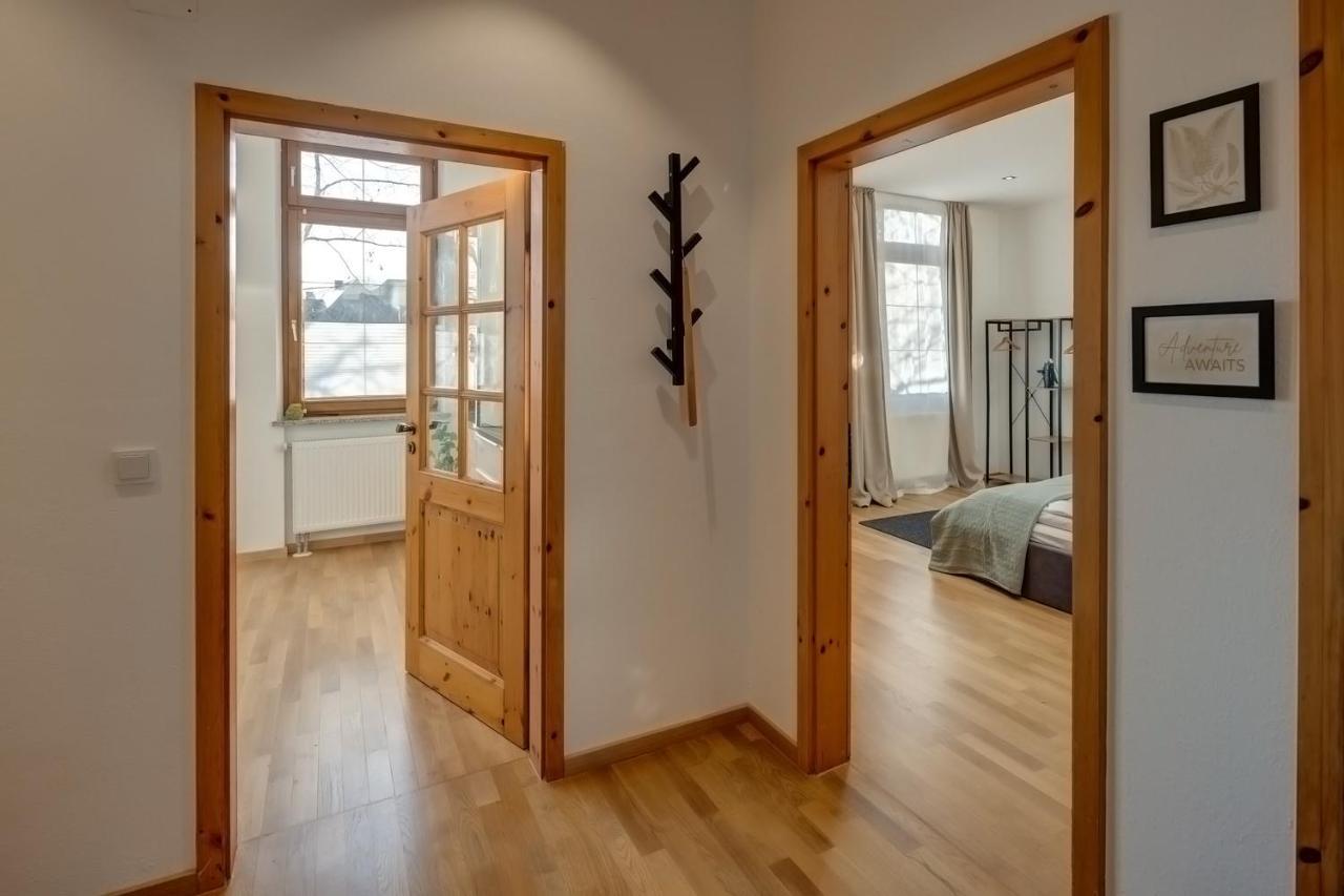 Kaza Guesthouse, Centrally Located 2 & 3 Bedroom Apartments In اوغسبورغ المظهر الخارجي الصورة