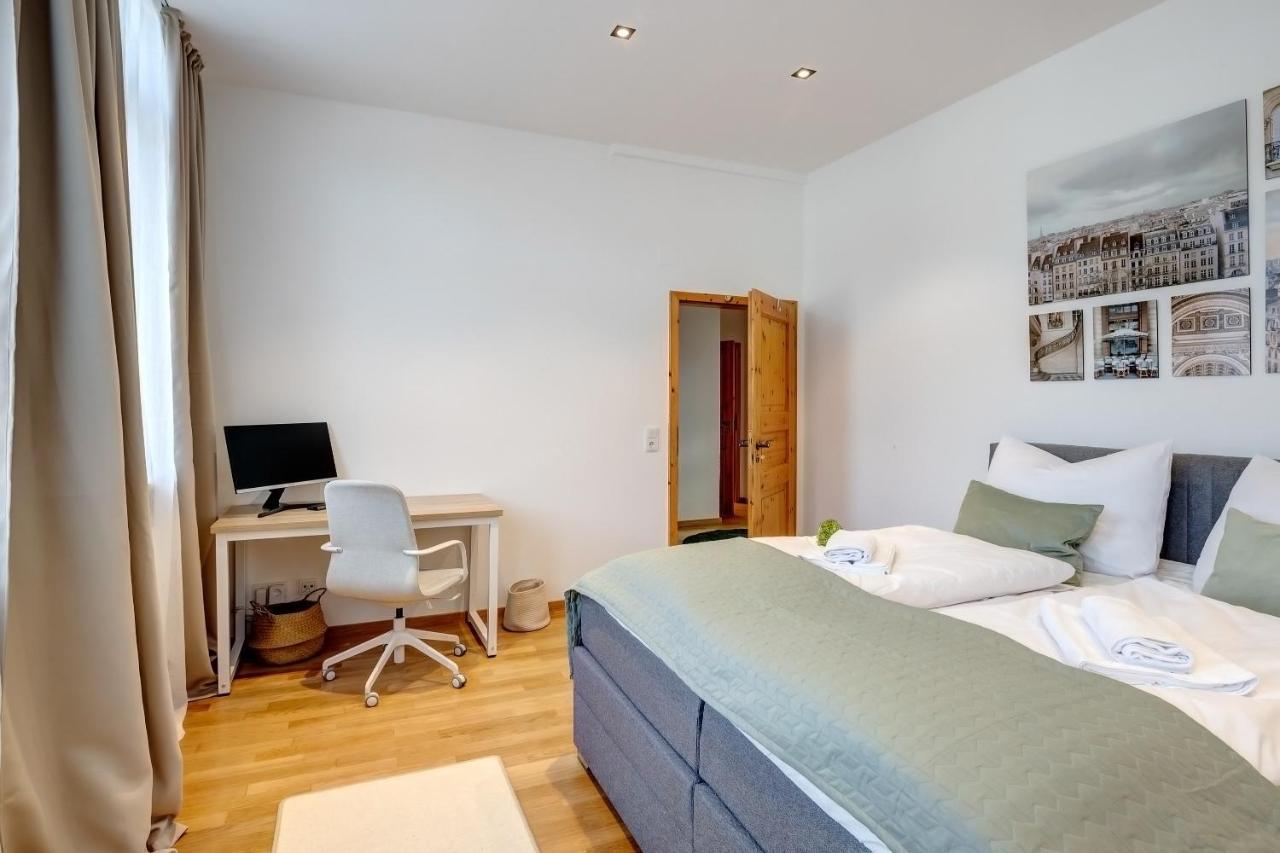 Kaza Guesthouse, Centrally Located 2 & 3 Bedroom Apartments In اوغسبورغ المظهر الخارجي الصورة