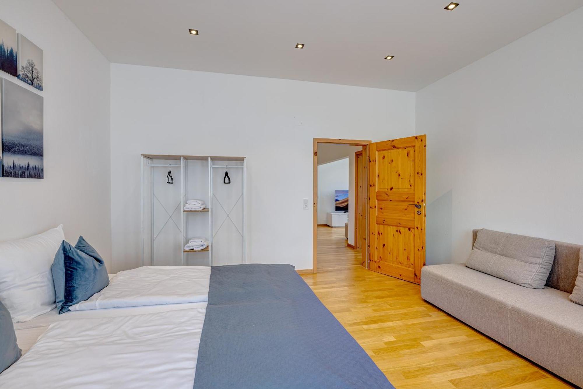 Kaza Guesthouse, Centrally Located 2 & 3 Bedroom Apartments In اوغسبورغ المظهر الخارجي الصورة