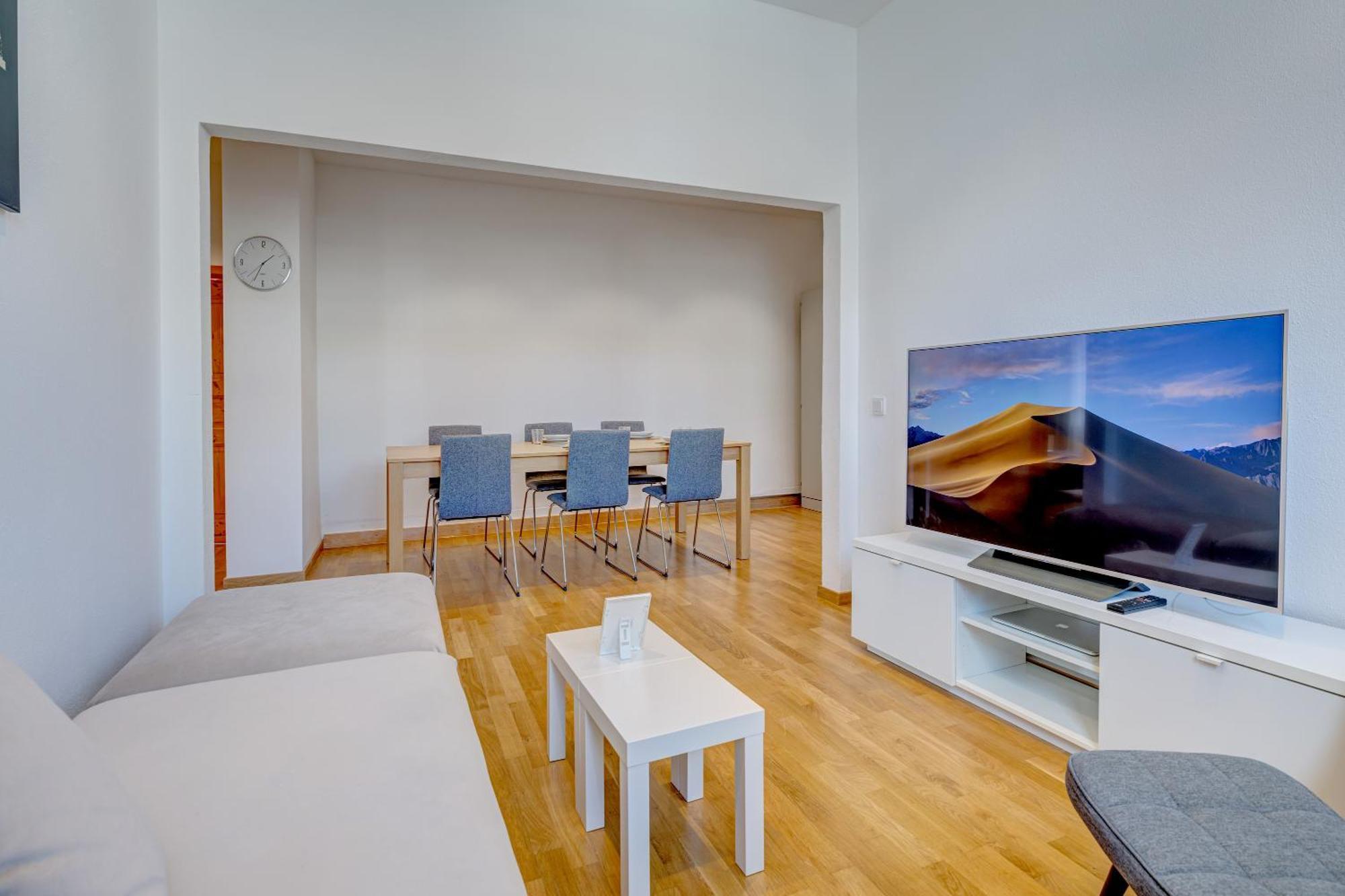 Kaza Guesthouse, Centrally Located 2 & 3 Bedroom Apartments In اوغسبورغ المظهر الخارجي الصورة